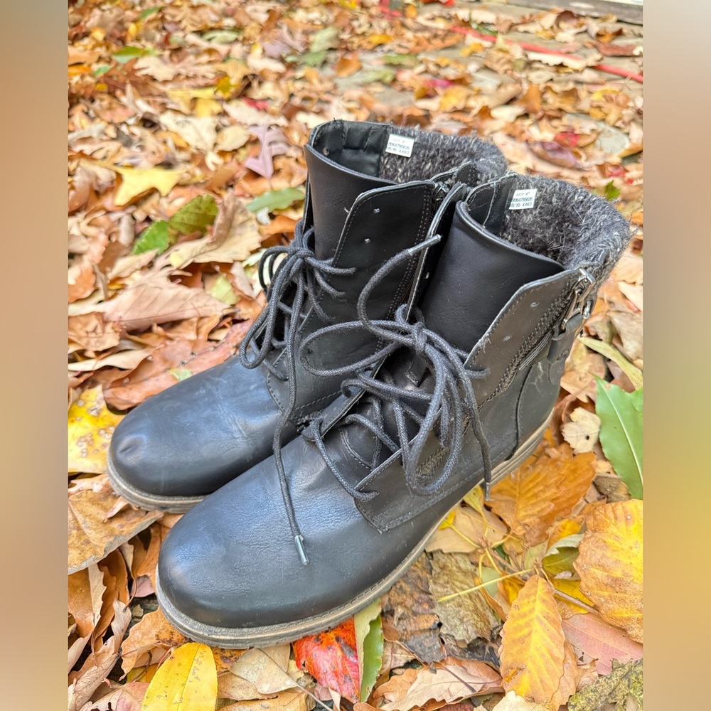 American Eagle Faux Leather Lace-Up Combat Boots with Sweater Collar